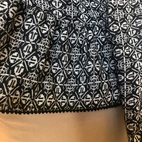 Mini PomPom mörk vinröd 1