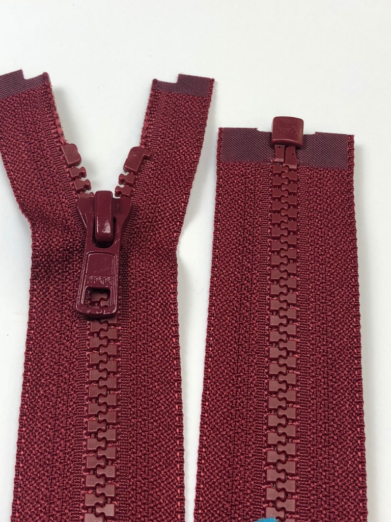 Delbara Jacklås 527 vinröd 80cm