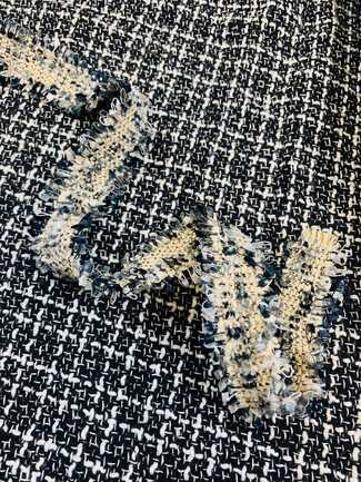 Boucle' & Chanel tyger Boucle' & Chanel tyger