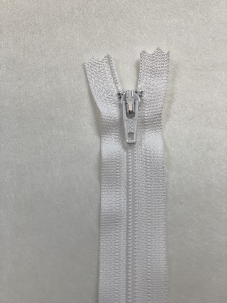 Byx- & klänningslås Vit 18 cm 28:-