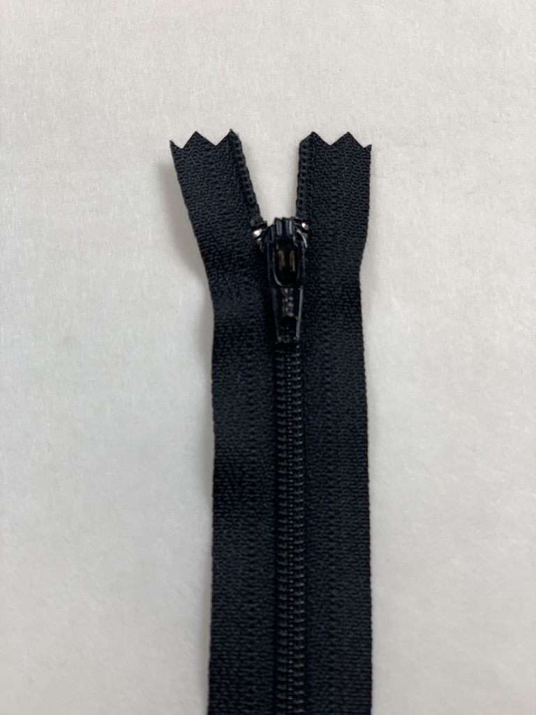 Byx- & klänningslås svart 40 cm 35:-