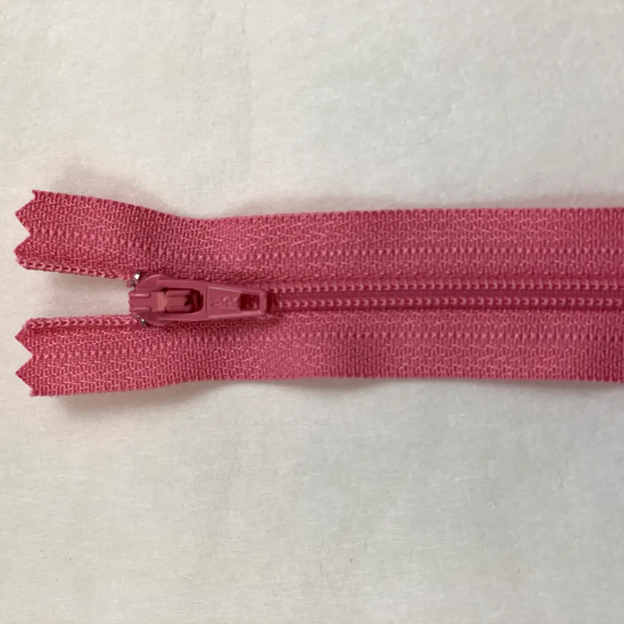 Byx- & klänningslås Mörk Rosa 35cm 35:-