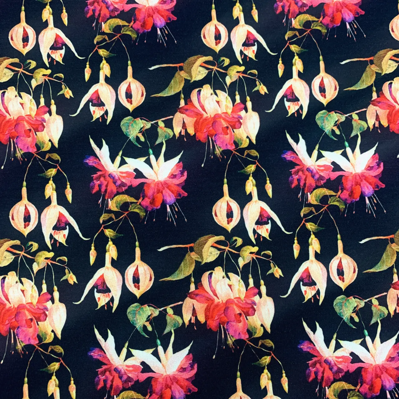 Fuchsia, Viskosjersey - Zelected By ZannaZ