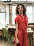 Röd med vita prickar - Trikåtyg