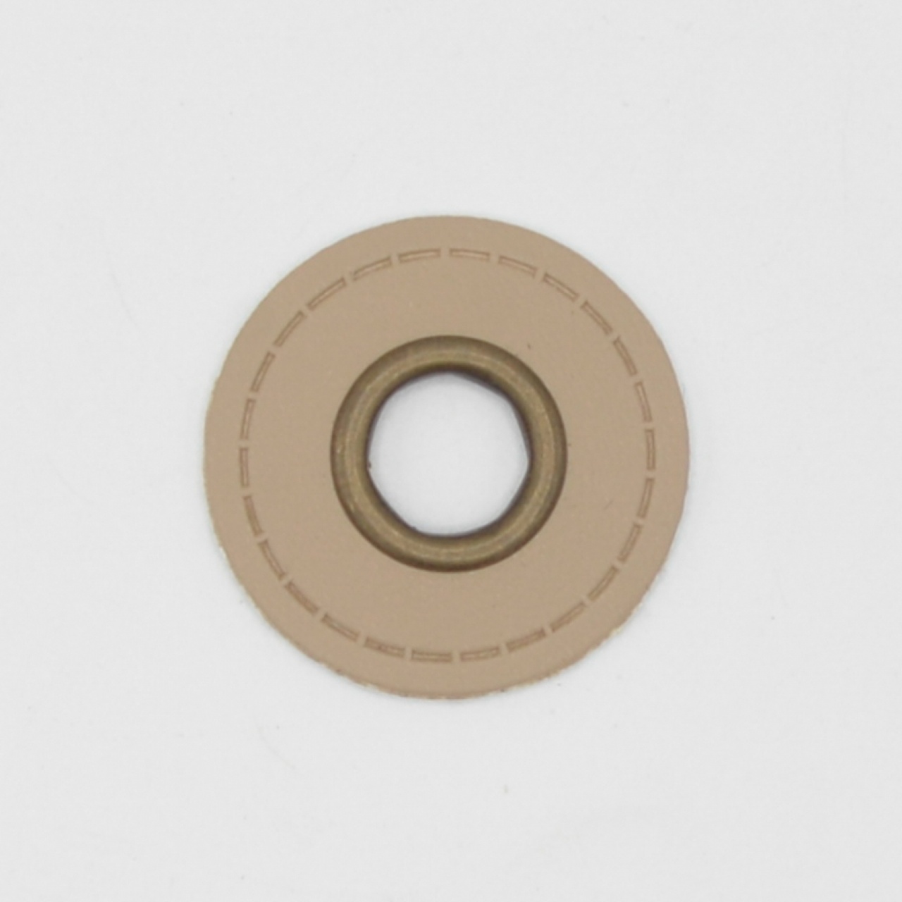 Läderlapp med öljett - Rund, Sand 8mm