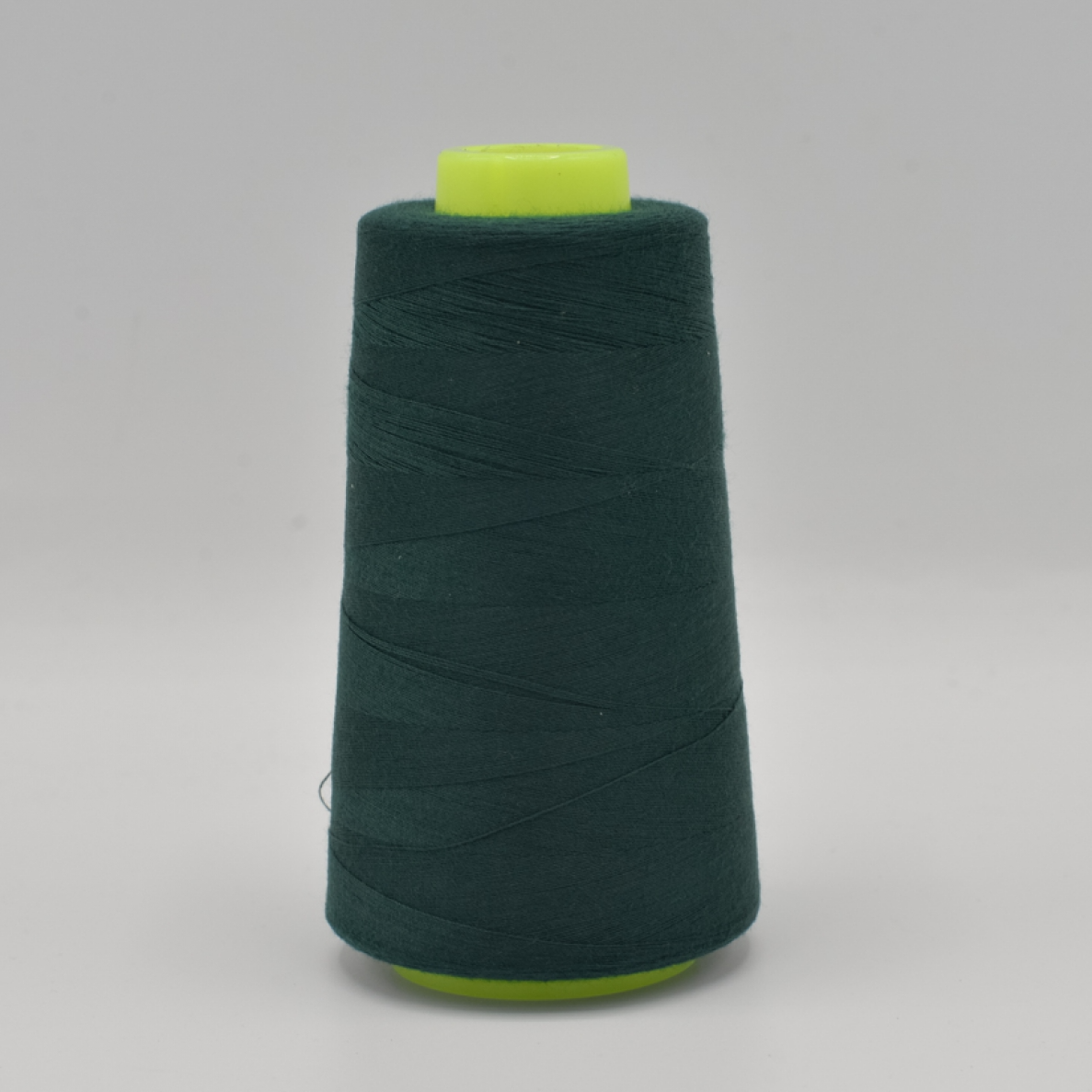 290 | Overlocktråd Zahra  4 st - Bottle