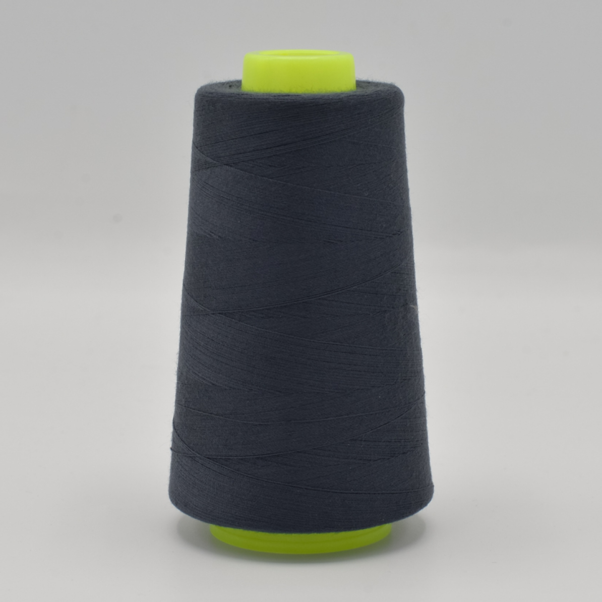 680 | Overlocktråd Zahra  4 st - Antracite