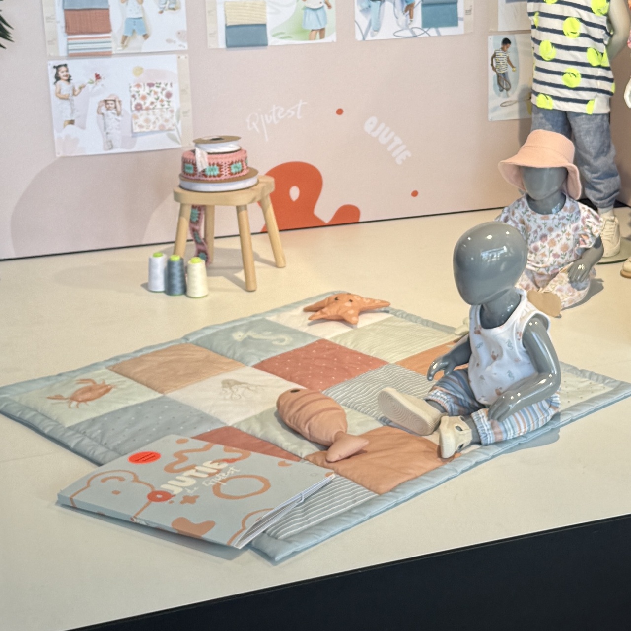 Kryp pläd och gosedjur