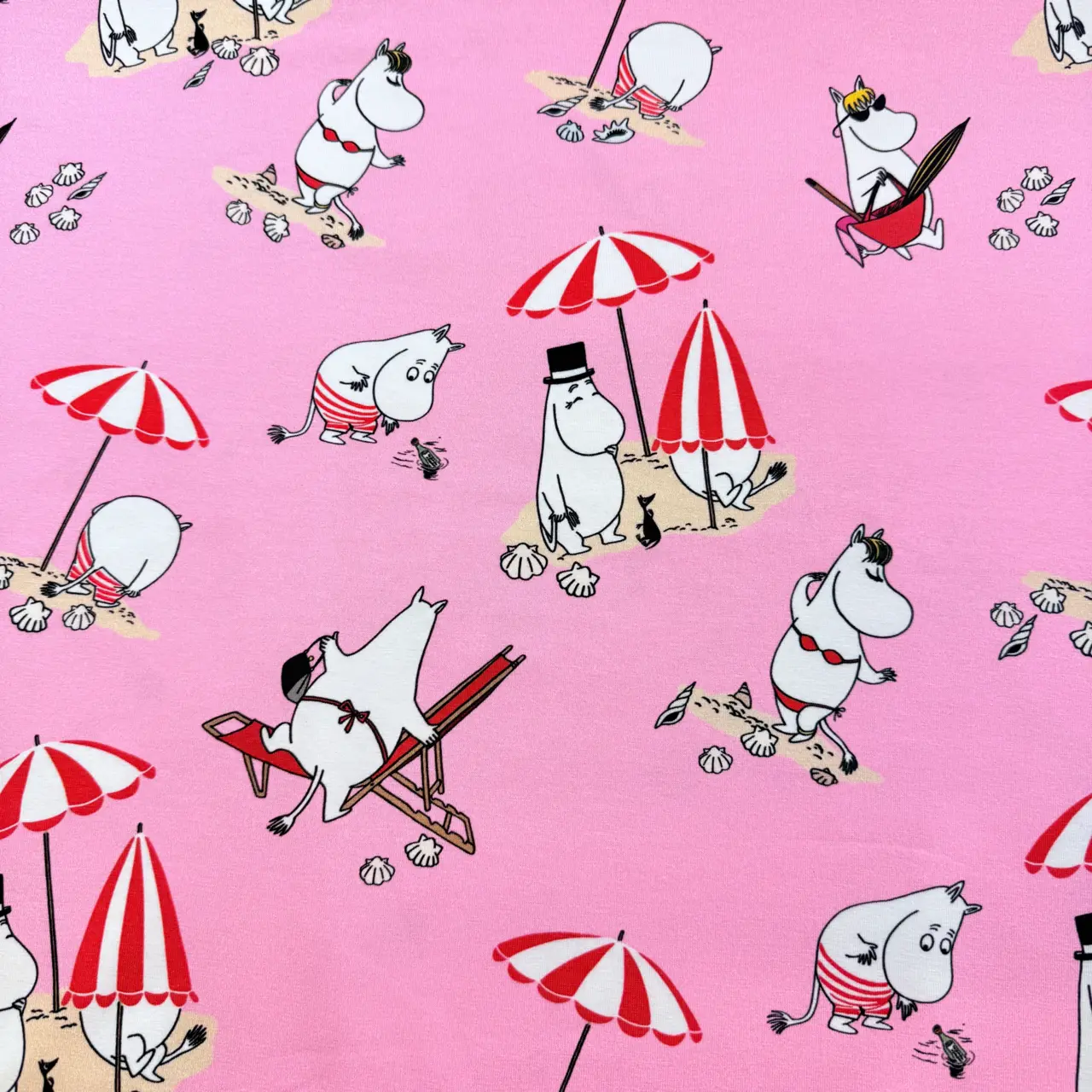 På stranden - Moomin By ZannaZ