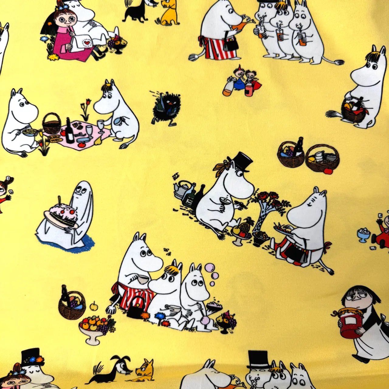 Moomin By ZannaZ - Picknick, gul